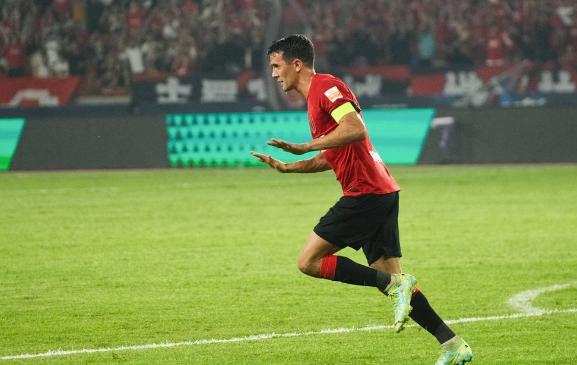 中超-艾克森伤退周定洋唐鑫破门 成都队2-0胜河南 中超-艾克森伤退周定洋唐鑫破门 成都队2-0胜河南