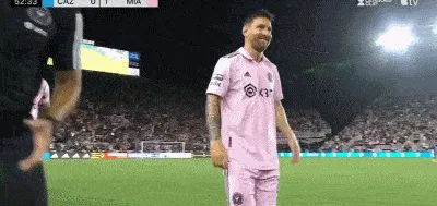 1689992946426215.gif 02.gif