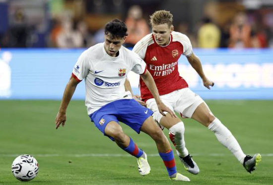 友谊赛:阿森纳5-3击败巴萨,特罗萨德双响,萨卡进球+丢点 友谊赛:阿森纳5-3击败巴萨,特罗萨德双响,萨卡进球+丢点