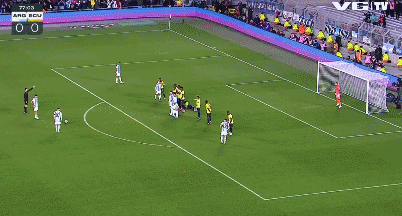 梅西任意球破门 梅西任意球破门