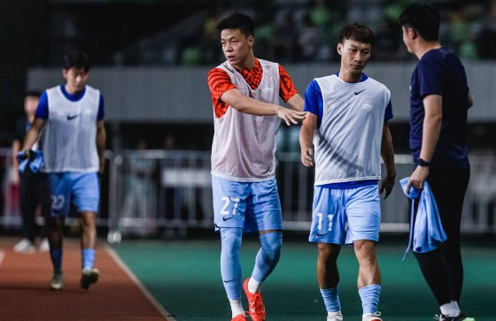 中超-柯钊替补席被罚下 梅州客家0-0终结河南四连胜 中超-柯钊替补席被罚下 梅州客家0-0终结河南四连胜