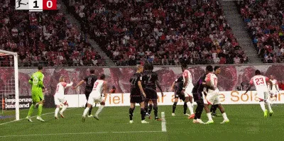 1696101009345641.gif 3.gif