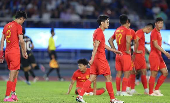 亚运男足-中国0-2负韩国止步八强 韩佳奇送礼戴伟浚中柱刘洋屡失误 亚运男足-中国0-2负韩国止步八强 韩佳奇送礼戴伟浚中柱刘洋屡失误