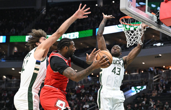 字母哥利拉德缺阵 德罗赞7+2 雄鹿105-102击退公牛迎首胜 字母哥利拉德缺阵 德罗赞7+2 雄鹿105-102击退公牛迎首胜