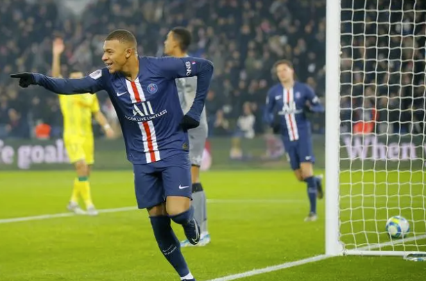 周内焦点:皇马巴萨曼城冲击三连胜 巴黎米兰曼联迎生死战 周内焦点:皇马巴萨曼城冲击三连胜 巴黎米兰曼联迎生死战