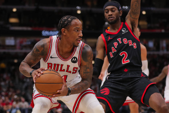 德罗赞33分 卡鲁索三分准绝杀 巴恩斯22+10+10 公牛104-103险胜猛龙 德罗赞33分 卡鲁索三分准绝杀 巴恩斯22+10+10 公牛104-103险胜猛龙