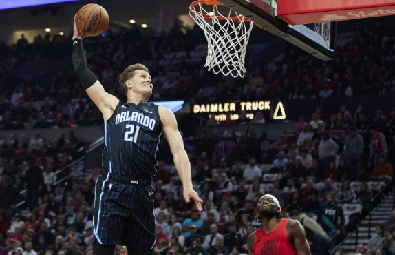 小瓦格纳23+5 安东尼18分 夏普24+5 魔术102-97胜开拓者迎2连胜 小瓦格纳23+5 安东尼18分 夏普24+5 魔术102-97胜开拓者迎2连胜