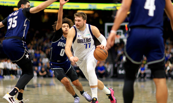 独行侠117-102力克魔术 东契奇29+6 欧文21+7+10 班凯罗22+5+6 独行侠117-102力克魔术 东契奇29+6 欧文21+7+10 班凯罗22+5+6