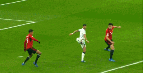 1699492331315616.gif 04.gif