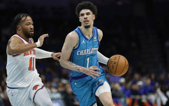 三球空砍34+5+9布伦森32分 黄蜂108-122不敌尼克斯遭遇4连败 三球空砍34+5+9布伦森32分 黄蜂108-122不敌尼克斯遭遇4连败