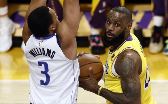 东契奇30+12+8 欧文28+6 詹姆斯26+9+7 独行侠104-101终结湖人3连胜 东契奇30+12+8 欧文28+6 詹姆斯26+9+7 独行侠104-101终结湖人3连胜