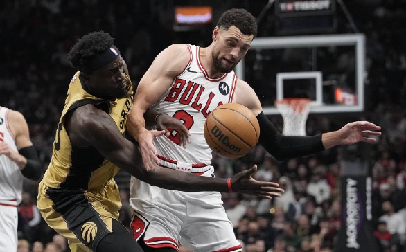 阿努诺比26+6 拉文36分 德罗赞遭驱逐 猛龙121-108送公牛3连败 阿努诺比26+6 拉文36分 德罗赞遭驱逐 猛龙121-108送公牛3连败