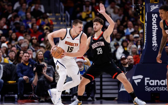 约老师32+10+15穆雷复出 掘金全队37助仅3失误以134-124轻取火箭 约老师32+10+15穆雷复出 掘金全队37助仅3失误以134-124轻取火箭