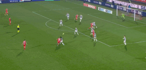 1701475195680192.gif 3.gif