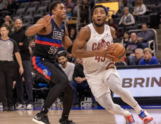 米切尔20分坎宁安空砍23+11 骑士110-101送活塞17连败 米切尔20分坎宁安空砍23+11 骑士110-101送活塞17连败