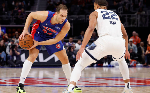 贝恩生涯新高49分 小贾伦24分 杜伦17+11 灰熊116-102送活塞18连败 贝恩生涯新高49分 小贾伦24分 杜伦17+11 灰熊116-102送活塞18连败