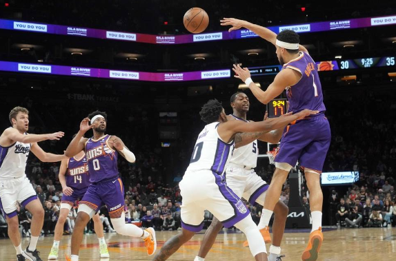 福克斯34+7 小萨15+17+5 布克28+7+7 国王114-106逆转太阳 福克斯34+7 小萨15+17+5 布克28+7+7 国王114-106逆转太阳