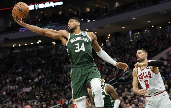 字母哥32+12德罗赞空砍41分 利拉德14分雄鹿加时133-129胜公牛 字母哥32+12德罗赞空砍41分 利拉德14分雄鹿加时133-129胜公牛