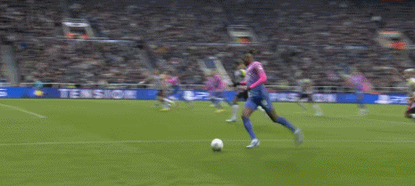 1702514191932315.gif 3.gif