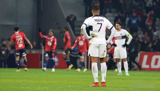 法甲-里尔1-绝平巴黎 姆总点射,乔纳森-戴维绝平 法甲-里尔1-绝平巴黎 姆总点射,乔纳森-戴维绝平