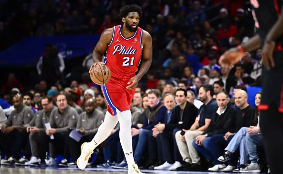 恩比德31+10+9 西亚卡姆31+5+5 76人3人30+主场121-111轻取猛龙 恩比德31+10+9 西亚卡姆31+5+5 76人3人30+主场121-111轻取猛龙