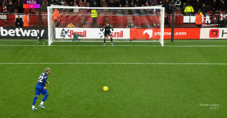 1703808337272673.gif 4.gif