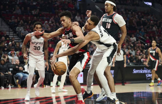 文班亚马轰30+6+6格兰特空砍29分 马刺118-105战胜开拓者终结5连败 文班亚马轰30+6+6格兰特空砍29分 马刺118-105战胜开拓者终结5连败