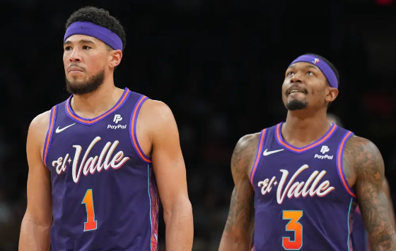 三巨头合体!布克35分KD砍21+11 比尔复出6分太阳133-119轻取黄蜂 三巨头合体!布克35分KD砍21+11 比尔复出6分太阳133-119轻取黄蜂