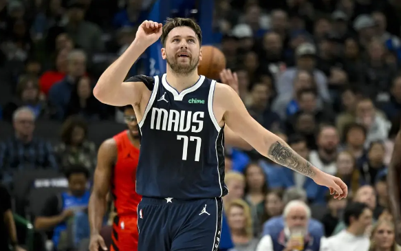 东欧组合三节打卡合砍70分 亨德森11中2 独行侠126-97大胜开拓者 东欧组合三节打卡合砍70分 亨德森11中2 独行侠126-97大胜开拓者