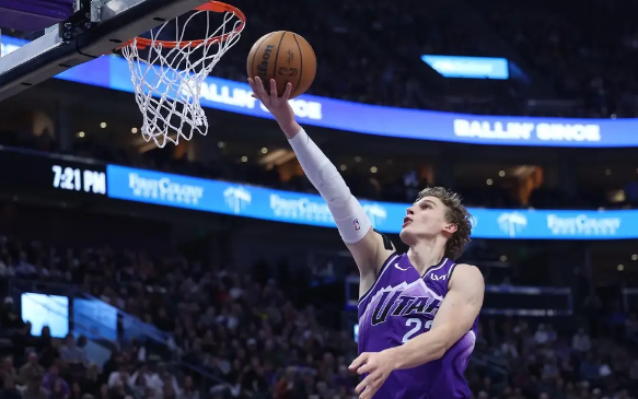 克拉克森36+6 马尔卡宁31+7 CC31+12 爵士加时154-148力克活塞 克拉克森36+6 马尔卡宁31+7 CC31+12 爵士加时154-148力克活塞