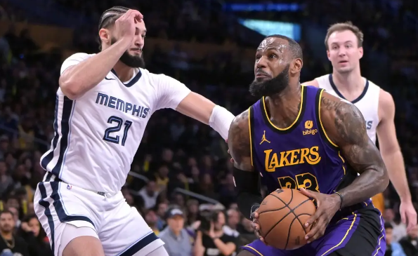 JJJ31+9 贝恩24+5+13 詹眉合砍63分 灰熊127-113送湖人4连败 JJJ31+9 贝恩24+5+13 詹眉合砍63分 灰熊127-113送湖人4连败