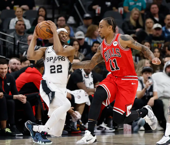 琼斯空砍30分文班缺阵 武切维奇24+16公牛122-116胜马刺 琼斯空砍30分文班缺阵 武切维奇24+16公牛122-116胜马刺