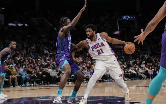 76人97-89力克黄蜂迎5连胜 恩比德33+10 哈里斯21+5+6 小桥25+11 76人97-89力克黄蜂迎5连胜 恩比德33+10 哈里斯21+5+6 小桥25+11