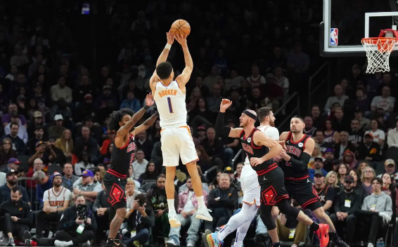 杜兰特43分献冷血绝杀 布克比尔合砍34分太阳115-113逆转公牛 杜兰特43分献冷血绝杀 布克比尔合砍34分太阳115-113逆转公牛