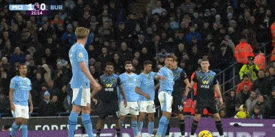 1706749940421563.gif 02.gif