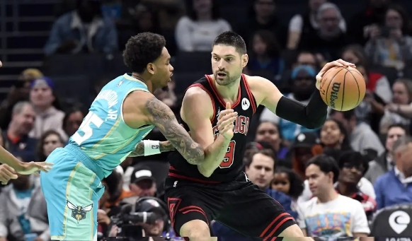 公牛117-110送黄蜂5连败 怀特35+7+9 武切维奇22+12 布里奇斯30+15 公牛117-110送黄蜂5连败 怀特35+7+9 武切维奇22+12 布里奇斯30+15