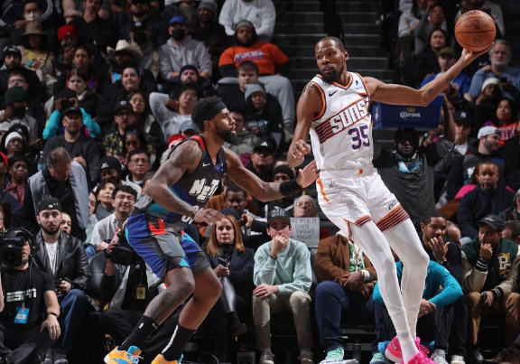 杜兰特战旧主33+8 弩机28+11+6 托马斯25分 太阳136-120大胜篮网 杜兰特战旧主33+8 弩机28+11+6 托马斯25分 太阳136-120大胜篮网