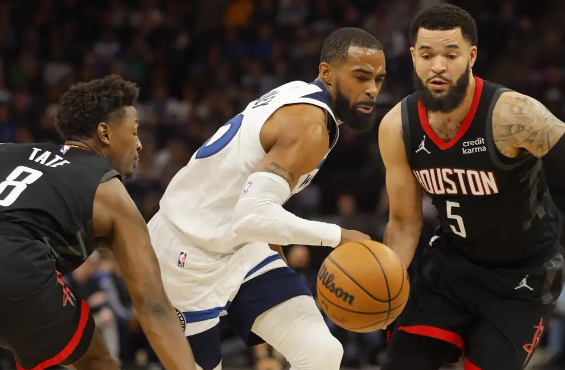 杰伦-格林低迷15中3 华子单节爆砍22分 森林狼111-90轻取火箭 杰伦-格林低迷15中3 华子单节爆砍22分 森林狼111-90轻取火箭