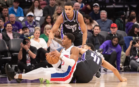 艾维37分小萨空砍30+12 福克斯仅12分国王120-133爆冷负活塞 艾维37分小萨空砍30+12 福克斯仅12分国王120-133爆冷负活塞