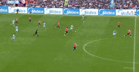 1707582908884155.gif 3.gif