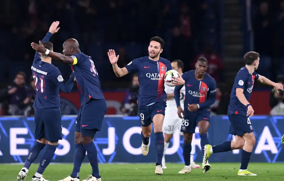 法甲-姆巴佩轮休拉莫斯穆阿尼破门 巴黎3-1逆转里尔 法甲-姆巴佩轮休拉莫斯穆阿尼破门 巴黎3-1逆转里尔