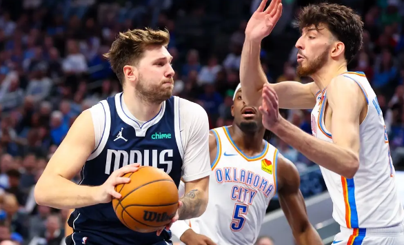 独行侠146-111大胜雷霆 东契奇三节32+8+9 加福德首秀19+9 独行侠146-111大胜雷霆 东契奇三节32+8+9 加福德首秀19+9