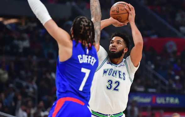 唐斯&华子20+ 快船100-121遭森林狼逆转 唐斯&华子20+ 快船100-121遭森林狼逆转