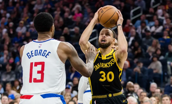 鲍威尔末节4三分!哈登26+8+7 库里41分 快船130-125再次逆转勇士 鲍威尔末节4三分!哈登26+8+7 库里41分 快船130-125再次逆转勇士