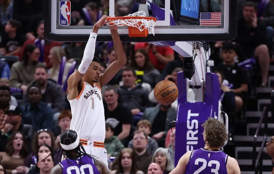 文班亚马空砍22+10 马尔卡宁26分爵士128-109送马刺4连败 文班亚马空砍22+10 马尔卡宁26分爵士128-109送马刺4连败