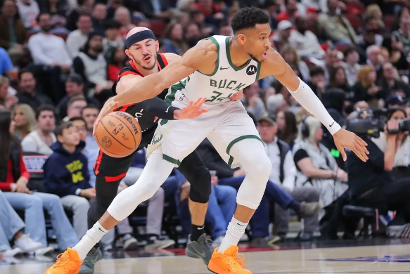 字母哥46+16+6 贝弗利末节14分 雄鹿113-97擒公牛取5连胜 字母哥46+16+6 贝弗利末节14分 雄鹿113-97擒公牛取5连胜