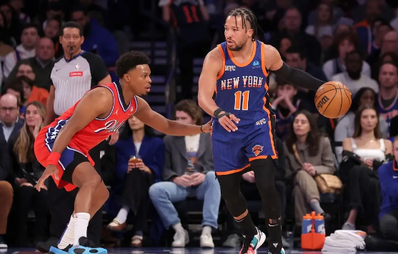 乌布雷18+10布伦森遇冷19分 76人客场79-73险胜尼克斯 乌布雷18+10布伦森遇冷19分 76人客场79-73险胜尼克斯