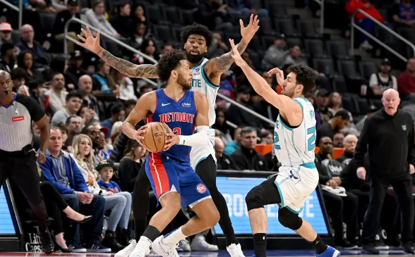 康宁汉姆22+6+8 杜伦20+10 格威22分 活塞6人上双114-97力克黄蜂 康宁汉姆22+6+8 杜伦20+10 格威22分 活塞6人上双114-97力克黄蜂