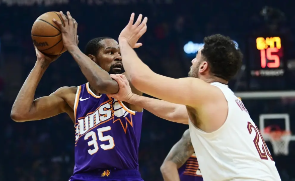 杜兰特37+8+6 布克27+6+7 加兰30+5 太阳117-111险胜骑士 杜兰特37+8+6 布克27+6+7 加兰30+5 太阳117-111险胜骑士