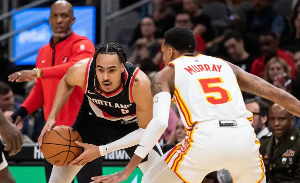 穆雷30+7 班顿31+9 老鹰迎3连胜120-106送开拓者8连败 穆雷30+7 班顿31+9 老鹰迎3连胜120-106送开拓者8连败